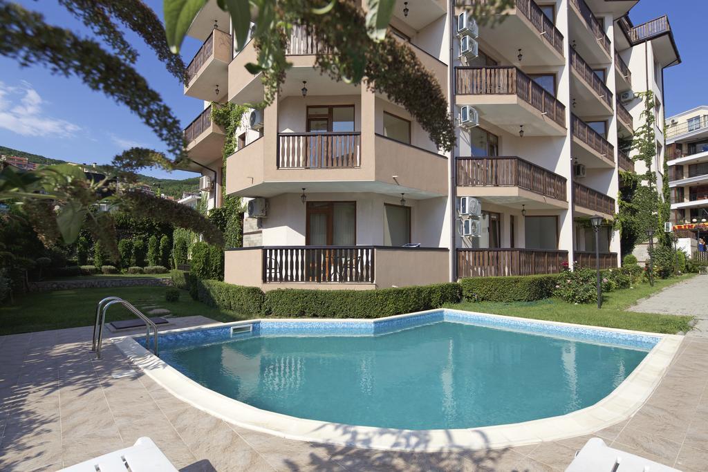 Mars Apartments In Complex Shipka Sveti Vlas Extérieur photo