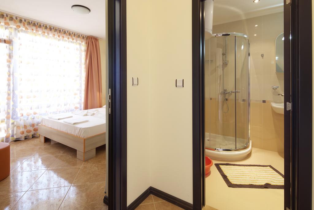Mars Apartments In Complex Shipka Sveti Vlas Extérieur photo