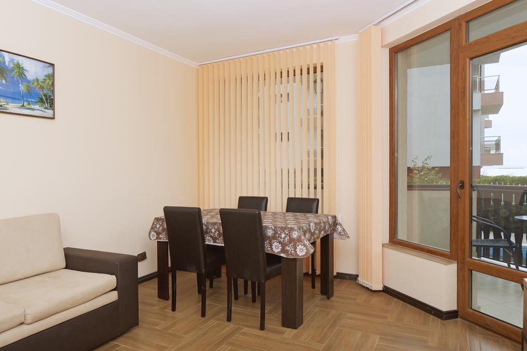 Mars Apartments In Complex Shipka Sveti Vlas Extérieur photo