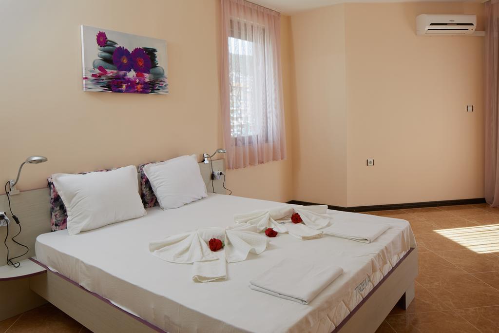 Mars Apartments In Complex Shipka Sveti Vlas Extérieur photo